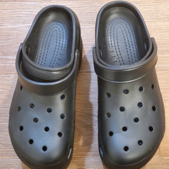 Cape Robbin Black Platform Slip On Mules - Picture 10 of 10